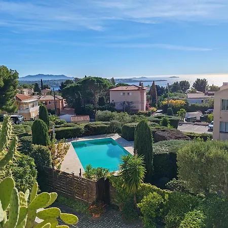 Apartment De Charme Avec Piscine Et Belle Vue *