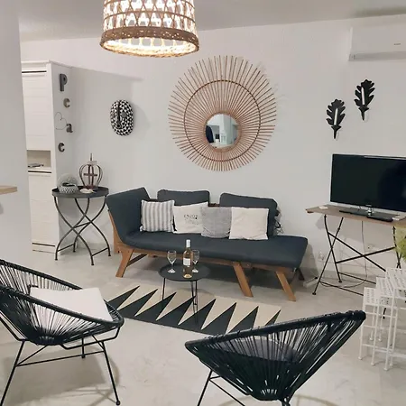 Apartment De Charme Avec Piscine Et Belle Vue *