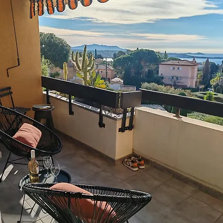 De Charme Avec Piscine Et Belle Vue Apartment Bandol